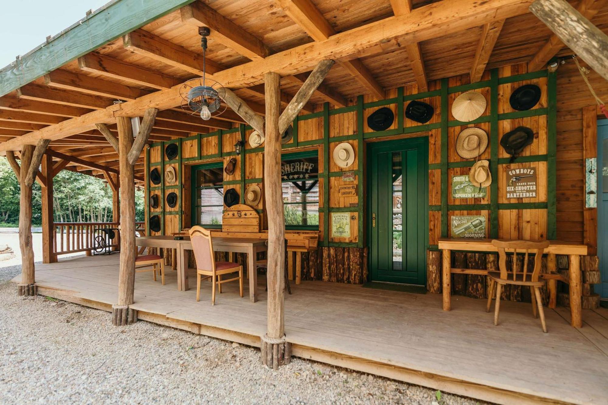 Nemšová Ranch 13 - Western A Kone חדר תמונה