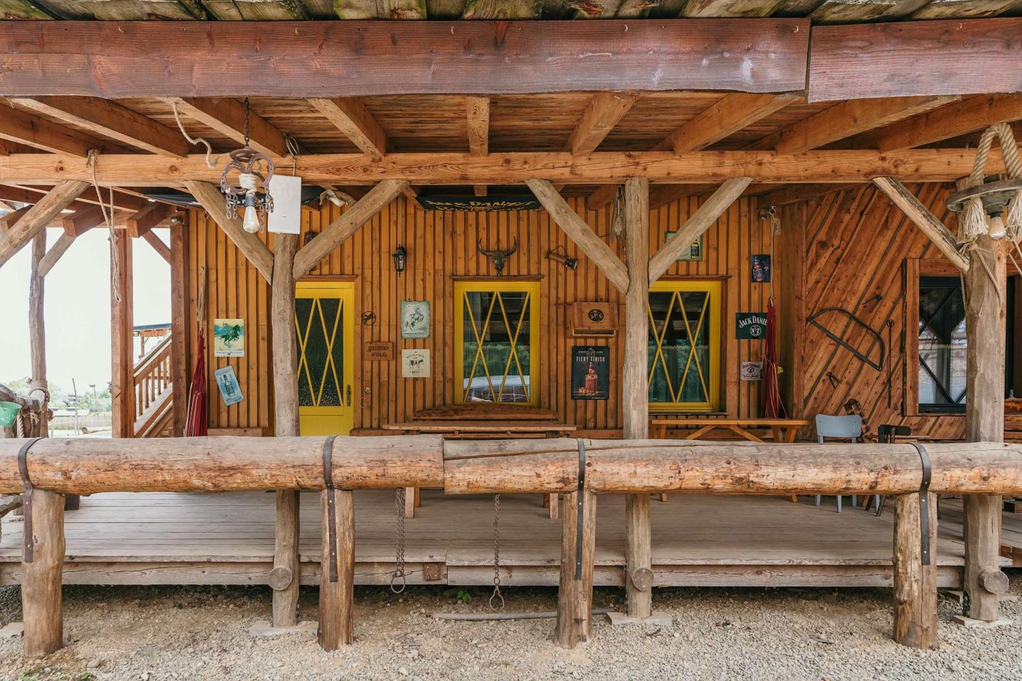 Nemšová Ranch 13 - Western A Kone חדר תמונה